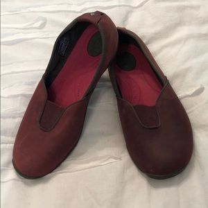 Teva Niyama leather flats